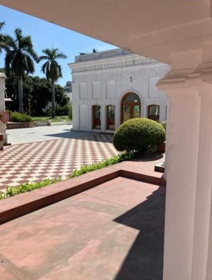 Hotel A Mansion Kashipur Esterno foto