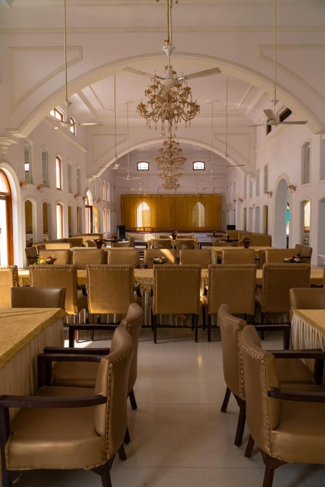 Hotel A Mansion Kashipur Esterno foto